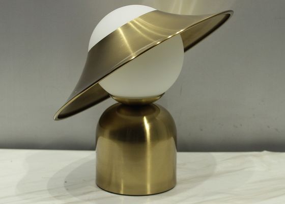 Bola de vidro do chapéu minimalista nórdico dos desenhos animados 3,12 libras de candeeiro de mesa da cabeceira