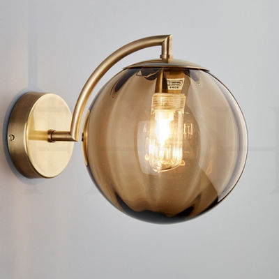 A luz moderna g9 da parede da cabeceira de vidro nórdica do metal conduziu lâmpadas de parede